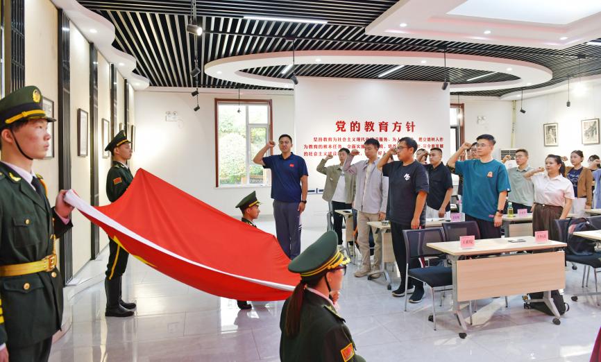我院成功举办2025年新入职教师岗前培训